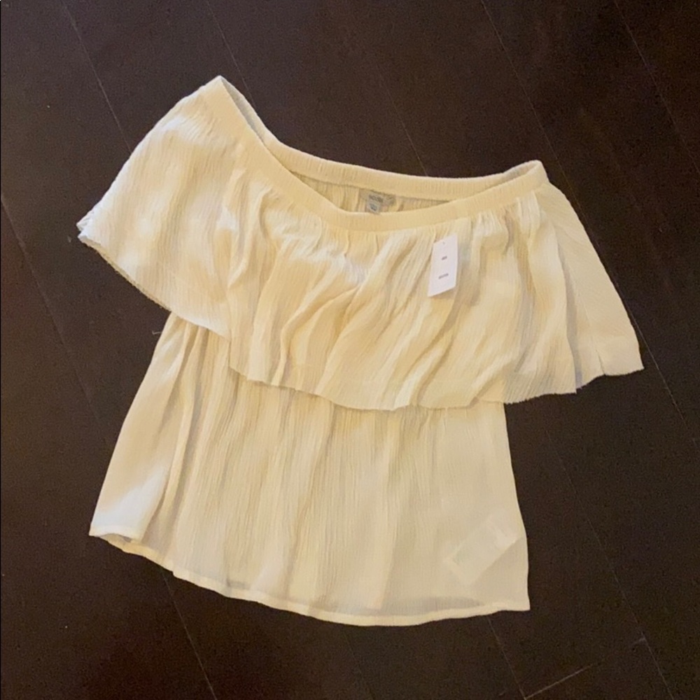 Cream off the shoulder Top